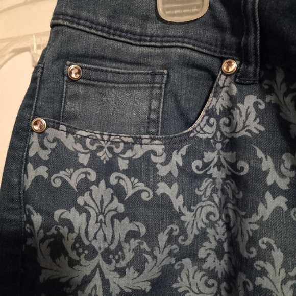 Chico's Platinum Women’s Blue Denim 2=L/12 Novelty Trendsetting Jeans Flashy - Picture 5 of 12